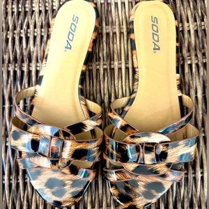 Soda Jazmine Slip-on Sandal